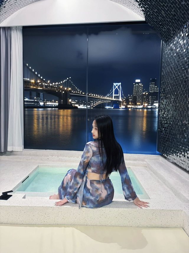 重慶酒店超有設計感的江景私湯溫泉