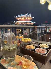 因歌赴泉城，茶香漫心間