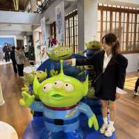 상하이 패션위크 기념으로 토이스토리와 합작을‼️
