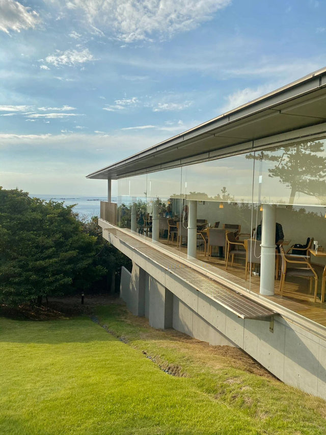 😍東京週邊隱世寶藏！逗子懸崖海邊美術館餐廳太chill啦～ 