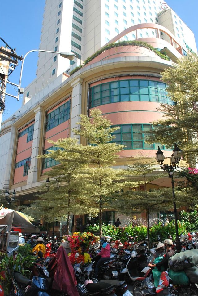 胡志明市香格里拉 | 溫莎廣場酒店 酒店：溫莎廣場酒店 地址：18 An D