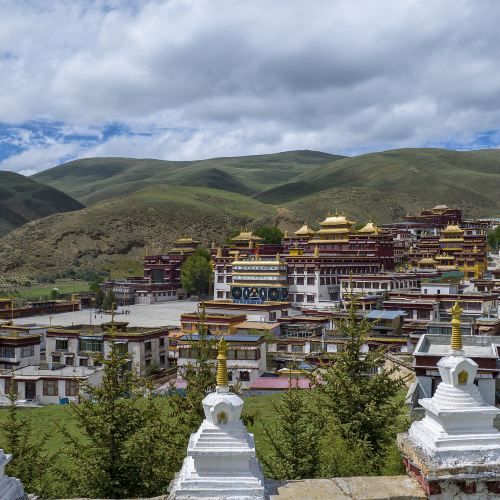 當你去了甘孜藏族自治州等地的9日遊