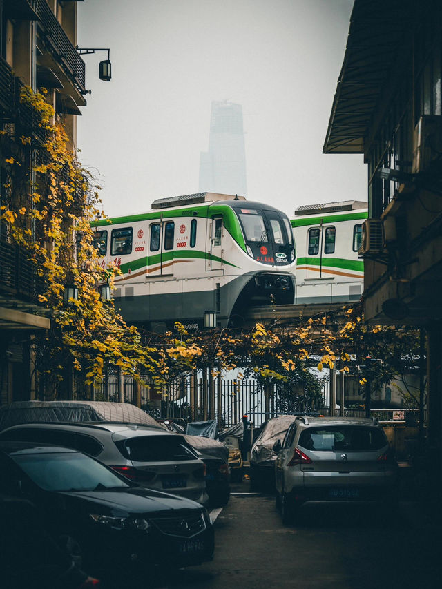 Conquer These 1️⃣8️⃣ Iconic Shots to Truly Say You’ve Seen Chongqing! ✈️