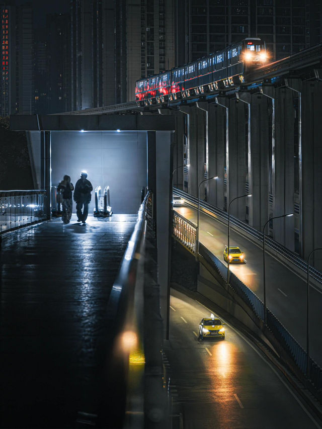 📸 Chongqing’s Cyberpunk Aesthetic Is Truly Top-Tier‼️