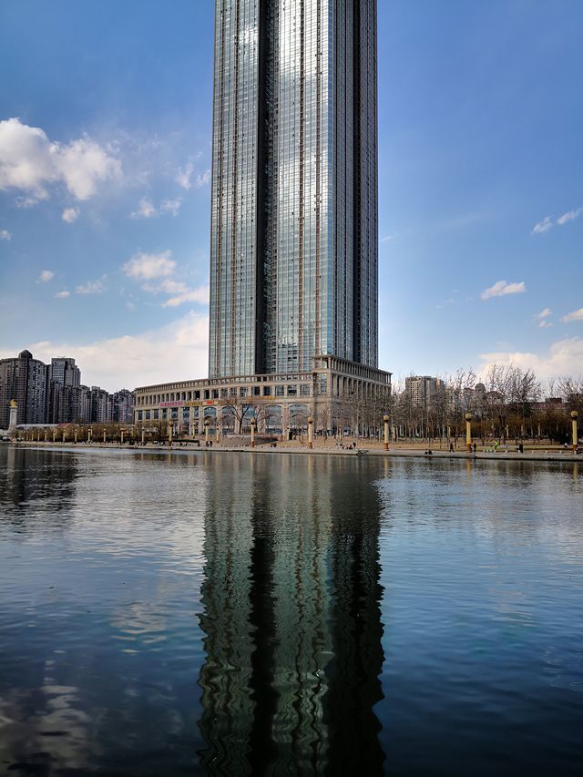 海河畔嘅高樓大廈