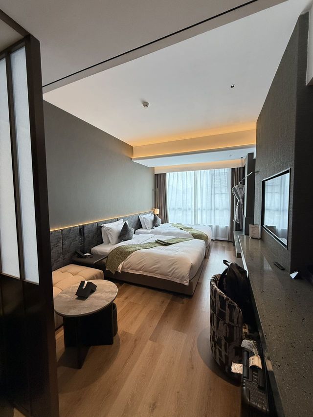 桂林嘅！由退房嗰刻就開始掛住…朋友直頭讚我識揀酒店，馬路對面就係萬象城 購物、行街、搵食…主打一個