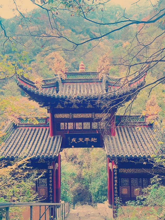 嵊州紅佛寺　禅の世界への旅ガイド