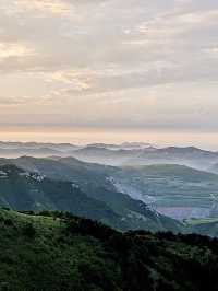 雄峰上的烈焰──恒山日出的壯闊