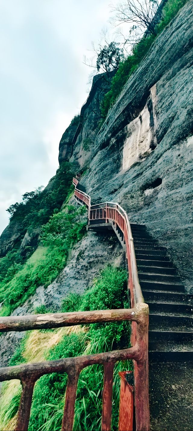 湖南這座“丹霞仙山”才是真寶藏，人均1000玩到不想走