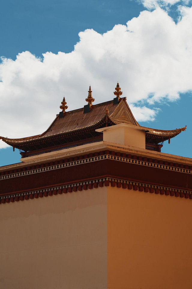全屏欣賞甘南藏傳佛教寺廟的濃烈色彩|