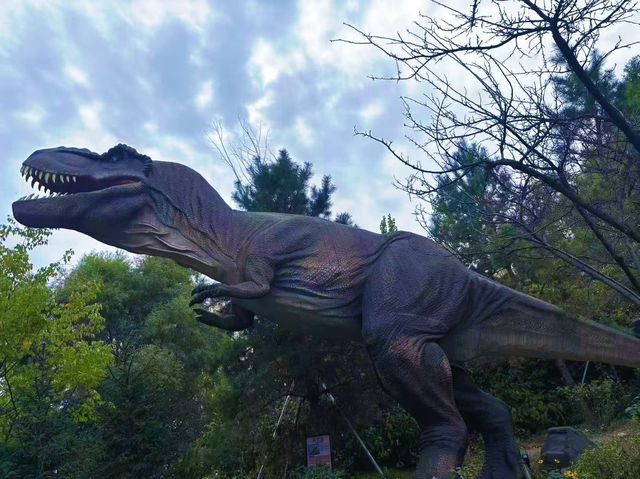 長春恐龍探險島震撼回歸！讓你一秒穿越史前世界！ 