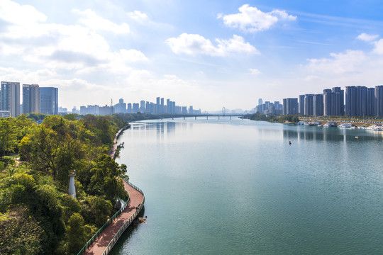 除了嗦粉，柳州還要它專屬的硬核浪漫