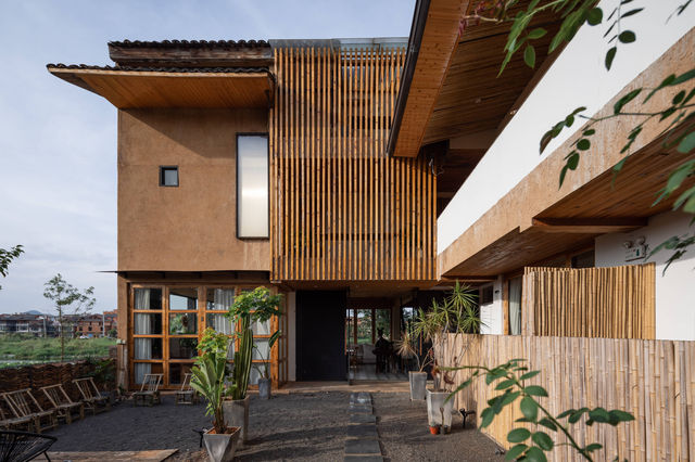 湖面倒影太夢幻