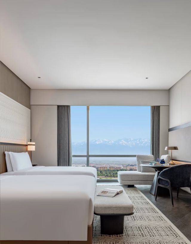 新疆首家洲際開業！2025必睡酒店來囉～