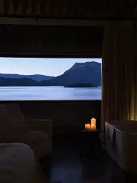 瀘沽湖蘆葦季｜海鷗live，晨霧漫湖