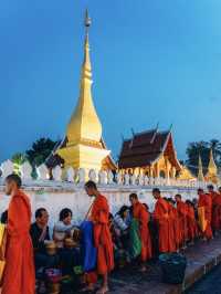 來琅勃拉邦，別錯過一場獨特的【清晨布施】