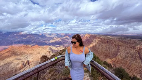 Three girls' West Coast road trip Day 8 - Part 2 — traveler post in Kingman