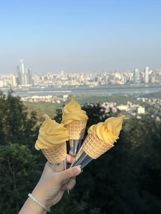 長沙嶽麓山的秋天 長沙嶽麓山的秋天