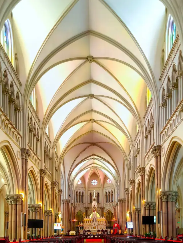 上海不需預約即可參觀的超美教堂，離開前一定要看