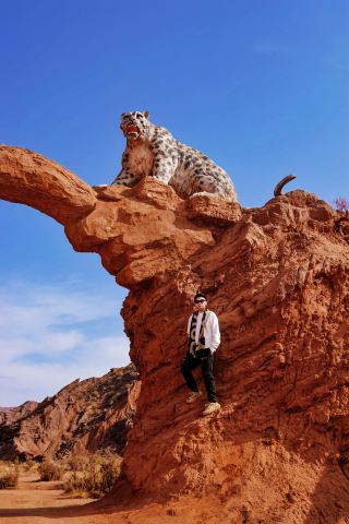 ทางทิศตะวันตกเฉียงเหนือสุด เราบังเอิญไปพบอาณาจักรลับสีแดงแห่งดาวอังคาร