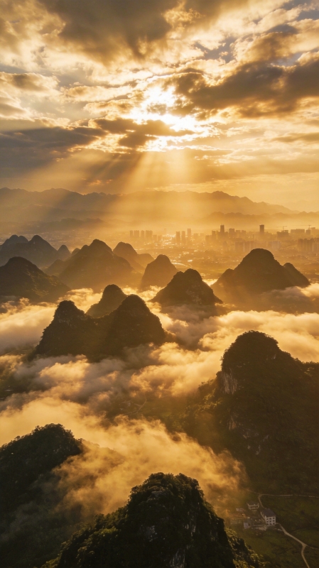桂林「天空之城」如意峰：雲端漫步，邂逅山水畫卷｜Trip.com 龍勝