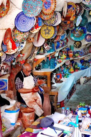 Red River Red Earth, Enchanted by Pottery Aroma — The "Jingdezhen" of Turkey