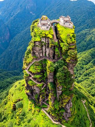 梵浄山の雲上の秘境