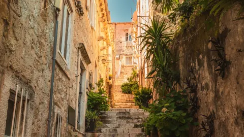 Panduan Wisata 7 Hari Keliling Kroasia & Sekitarnya: Itinerary Lengkap & Tips Seru! — traveler post in Blagaj