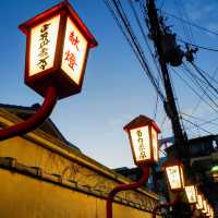【古樸且隱密的法善寺】