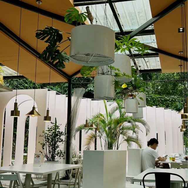 Ruma Puteh cafe