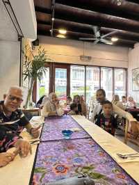 Unique 60’s Theme Cafe 