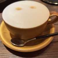 與箱根小王子博物館一街之隔的Café riposo