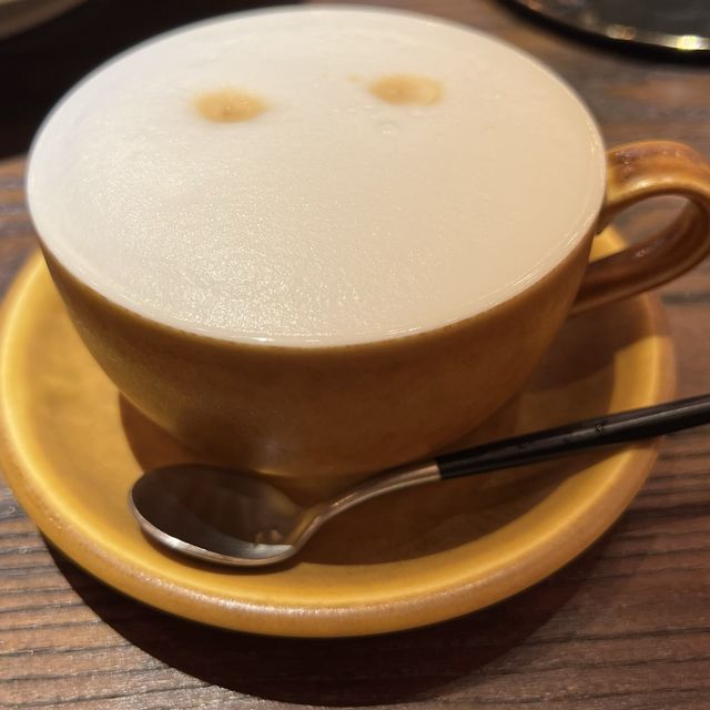 與箱根小王子博物館一街之隔的Café riposo