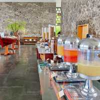 The Naka Phuket - นอนหรูชมวิวอ่าวอันดามัน