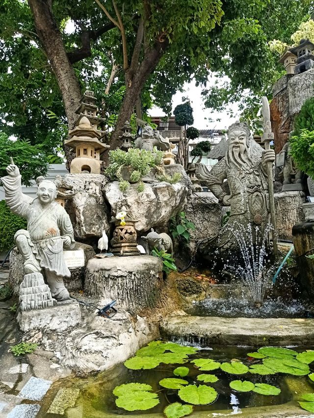 พาขอขมากรรม หลวงพ่อกลักฝิ่น