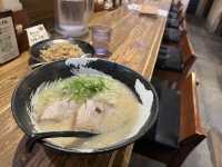 福岡・大名。博多ラーメンにちゃんぽん・居酒屋メニューも豊富『ひるとよる 博多らーめん ちゃんぽん』