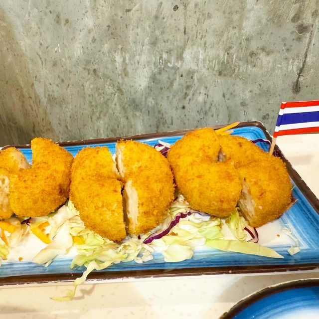 好友歡聚食返餐！