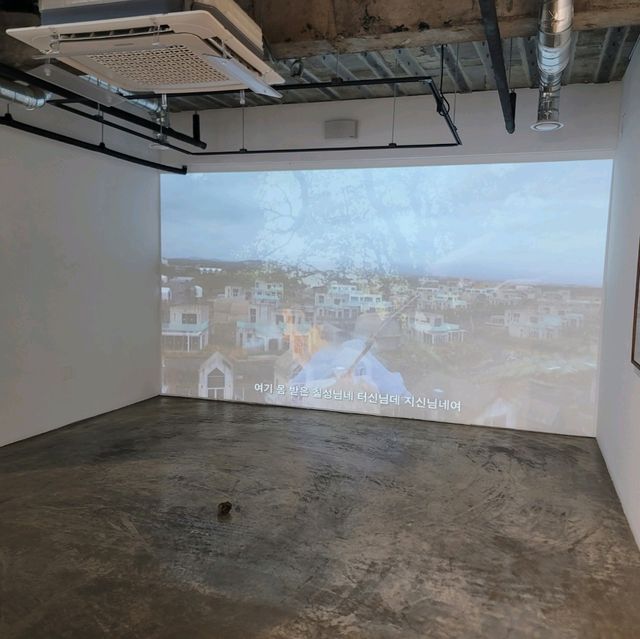 제주여행 중 멋진 전시를 볼 수 있는 산지천갤러리