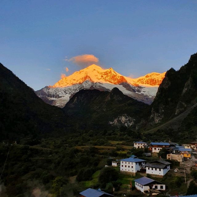 The legendary paradise, Rain Cascade Village