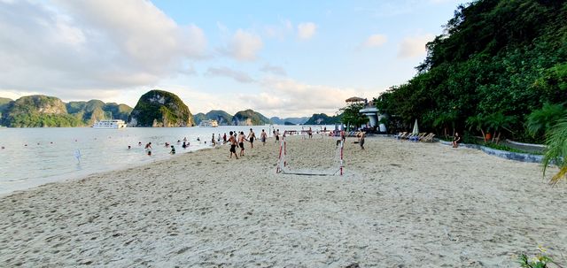 Ti Top Island and Kayaking in Luon cave