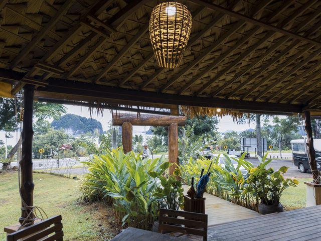 คาเฟ่บนเนินเขา วิวทะเลกระบี่