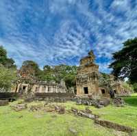 Prasat Suor Prat - the 12 Towers