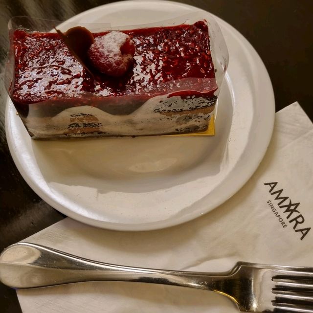 Unusual lounge experience - Amara Singapore
