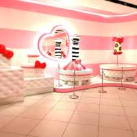 USJ可愛い写真スポットNO.1ハローキティ　リボンコ・レクション