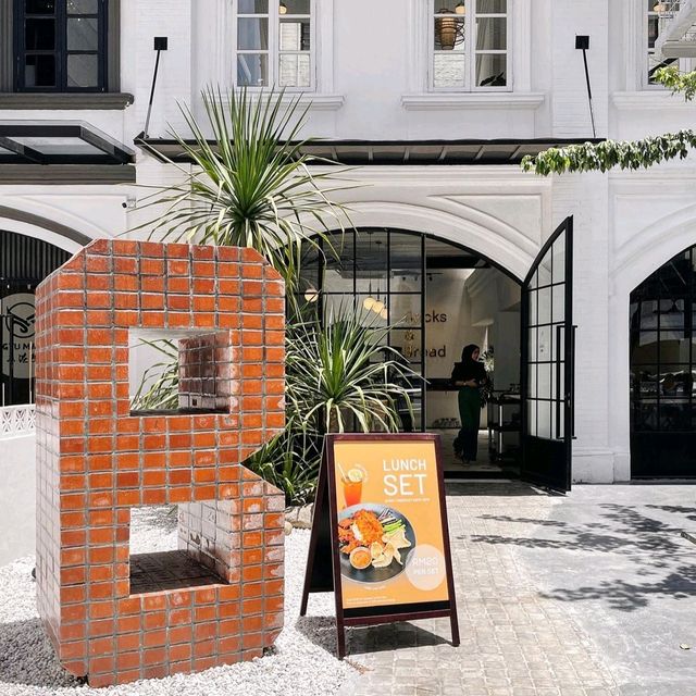 BRICKS AND BREAD CAFE KUALA LUMPUR