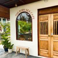 Cafe ริมทะเลบรรยายกาศดีฟุดๆ