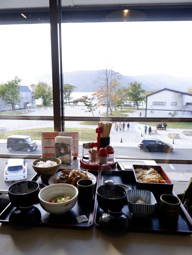 日本餐廳篇，十和田湖畔休屋吃滑蛋豬扒丼