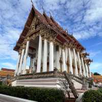 วัดกิ่งแก้ว ทำบุญก่อนหมดปี 2023 ใกล้กรุงเทพฯ