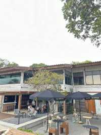 คาเฟ่วินเทจติดทะเลที่บางแสน