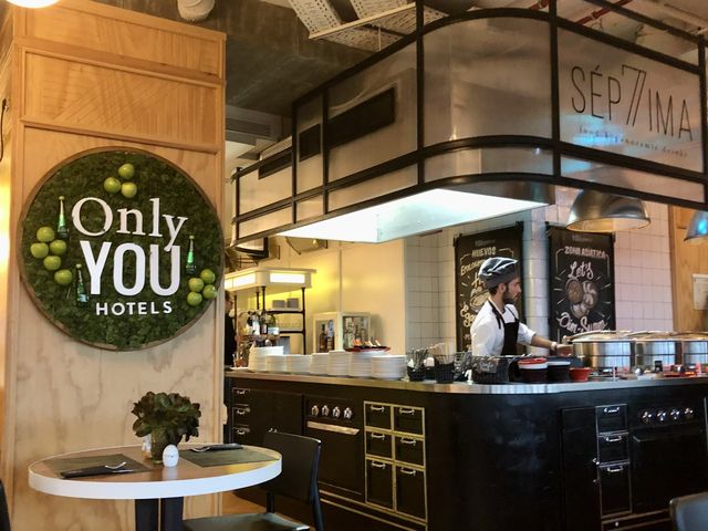 お洒落！朝食も美味しい！【スペイン】Only YOU Hotel Atocha